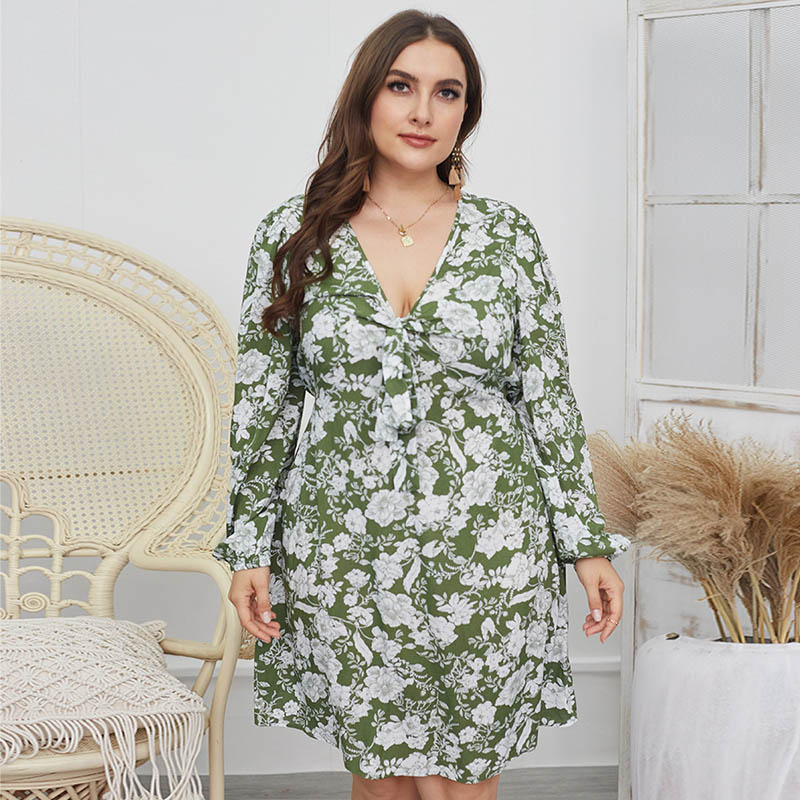 Plus Floral Print V Neck A-Line Dress in Green 88211592119#